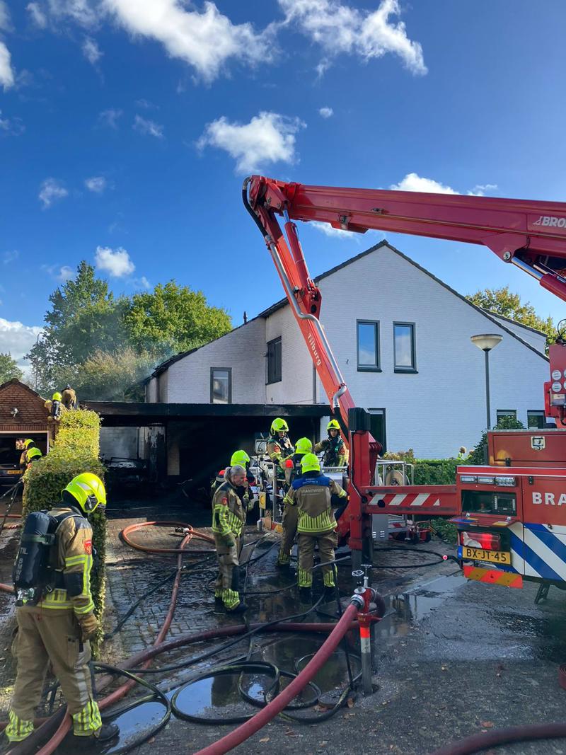 brandweer blust woning Moergestel